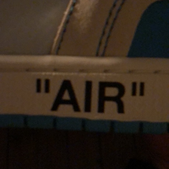 Off-White Jordan 1 UNC - Picture 5 of 16